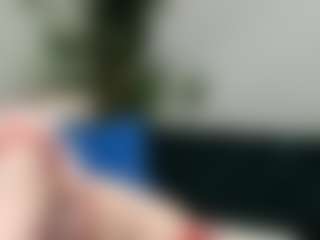 Live cam show with Miss Luna Rae - Handjob on Dolls Live