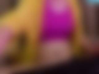 Live cam show with Alissonone - Smoke on crypto-cams