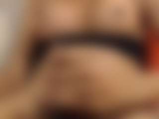 cataleyabigdickk's Live Sex Cam Show