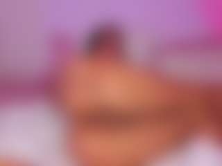 Live cam show with hari - Ebony on Uber Horny | colombia