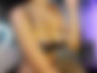 Live cam show with Lilly_y - Public on Camsoda