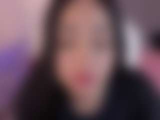 Live cam show with Sofia Watson - Brown Hair on SpankPalCams