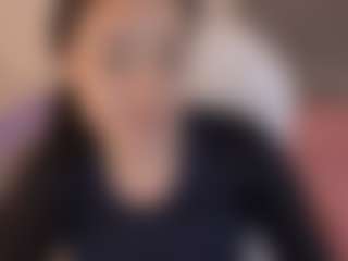 Live cam show with Sofia Watson - Asian Curvy on madthumbs