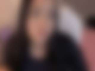Live cam show with Sofia Watson - Curvy Toys on xfollow cams