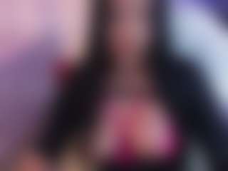 Live cam show with Sofia Watson - Asian Public on CamwithHer