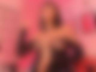Live cam show with Luna - Sexwebcam Black on Camsoda