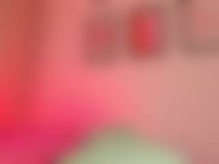 Live cam show with Luna - Normal on AdultVida.com