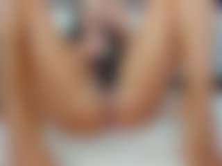 Live cam show with Selena-Reeves - Student on StripNow