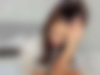 Live cam show with Selena-Reeves - Atm on CamSextacy