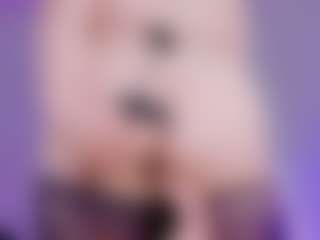 chloe-chain's Live Sex Cam Show