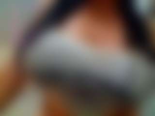 Live cam show with Hillarysofia - Big Balls on livesuperchat.net