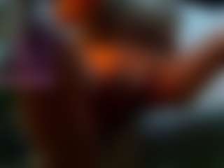 Spettacolo in cam dal vivo con Hillarysofia - Anal Toys su Camsoda