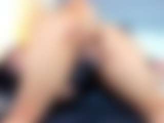 Live cam show with Julieta-Coopeer - Flexible on Free Soda