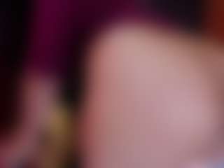 Laura Hills's Live Sex Cam Show