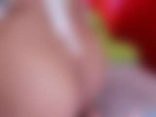 Laura Hills's Live Sex Cam Show