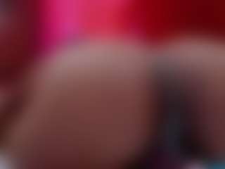 Laura Hills's Live Sex Cam Show