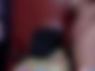 Live cam show with Laura Hills - Solo on Camsoda