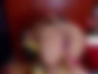 Live cam show with Laura Hills - Brown Hair MILF on live18s.com