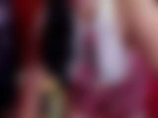 Live cam show with Laura Hills - Facial Piercings on SquirtSoMuch