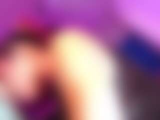 Evee's Live Sex Cam Show