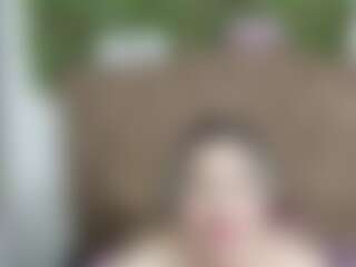 Roxannebigboobs's Live Sex Cam Show