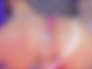 Live cam show with sabri9inches - Flat Chested on Camsoda