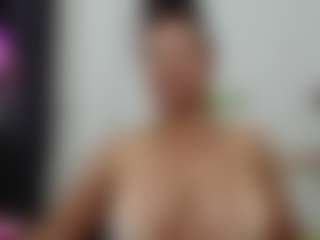 Live cam show with yosselin23 - Ebony on Chatstar | colombia