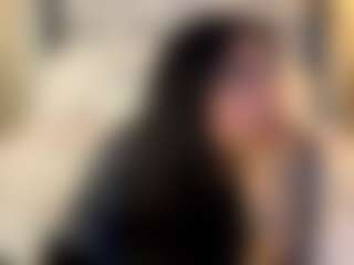 Live cam show with MarianaBranz - Shaved Pussy on Camsoda