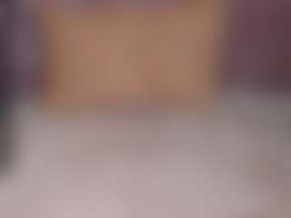 Kimmberrr's Live Sex Cam Show