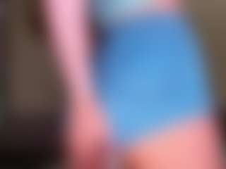 Live cam show with Kimmberrr - Butt Plug on CamClone