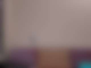 Kimmberrr's Live Sex Cam Show