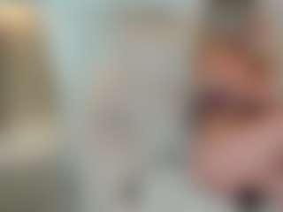 Live cam show with novacyysantos - Blondie on Chatstar