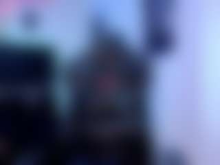 Victoria Mooree MILF webcam performer live streaming