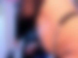 Victoria Mooree MILF webcam performer live streaming