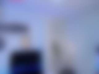 Victoria Mooree MILF webcam performer live streaming