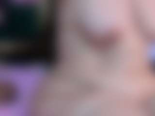 Live cam show with Victoria Mooree - Camel Toe on Camsoda