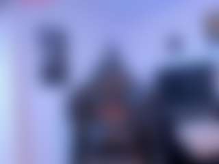 Victoria Mooree MILF webcam performer live streaming