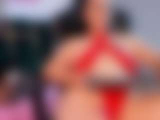 Victoria Mooree MILF webcam performer live streaming