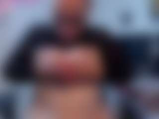 Live cam show with Victoria Mooree - Middle Aged on Camsoda Late Night