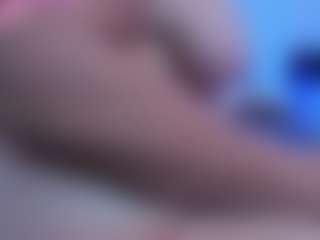 Live cam show with Victoria Mooree - Camel Toe on luckytryst.com