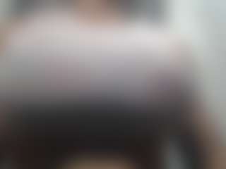 hilary26cm's Live Sex Cam Show