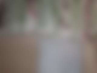 Live cam show with xoxcat - Bedroom Black on friskycurves.com