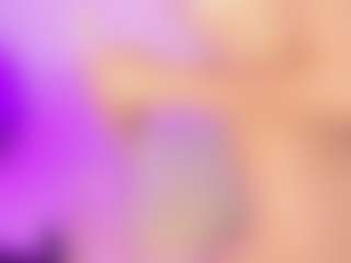 Live cam show with sweettirenn - Nails on CamSodaAdn