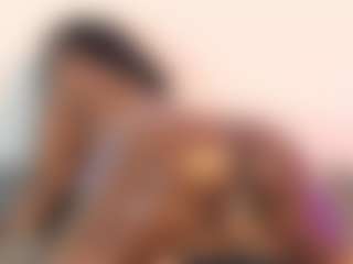 Live cam show with TiffanyMena - Colombia MILF on Dolls Live