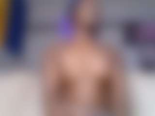 Live cam show with princesseshanize - Costume on Hubzter Live