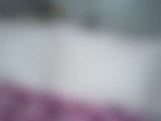 Live cam show with princesseshanize - Costume on CSO-WL