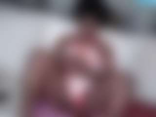 Live cam show with princesseshanize - Costume on CamwithHer