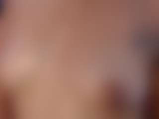 Live cam show with MilfRockRoll - Squirt MILF on SpunkLive