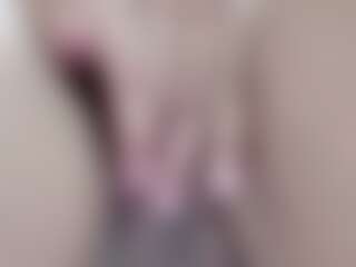 BellaSerena's Live Sex Cam Show