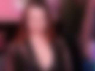 Live cam show with MrsIngrid - Upskirt on TeamSkeetLive